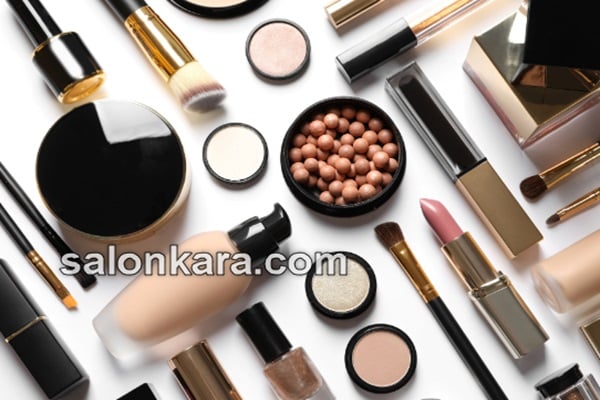 لوگوی لوازم آرایشی و بهداشتی داوری | سالن کارا