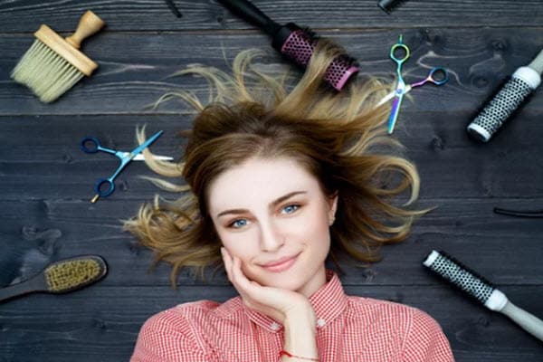 لوگوی آموزشگاه آرایشی و زیبایی قصر فروغ | سالن کارا