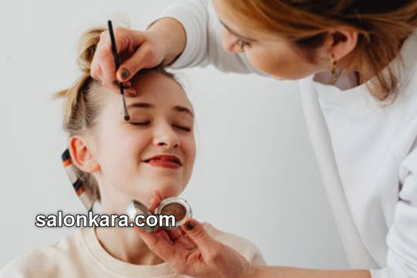 لوگوی آموزشگاه آرایشگری زنانه گل گیس | سالن کارا